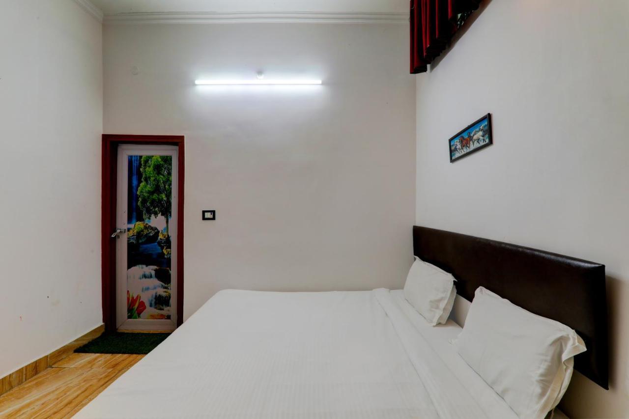 Oyo Xpress Hotel 3*